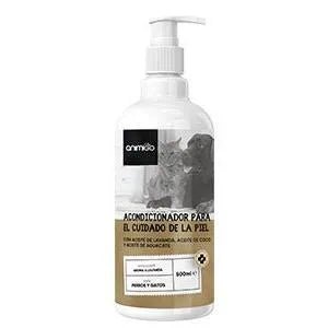 Condicionador para cães e gatos (500 ml) - Hidratante e Desembaraçante para peles sensíveis, suave para todos os tipos de pêlo e raças, hipoalergénico com óleo de côco e lavanda - PetDoctors - Loja Online