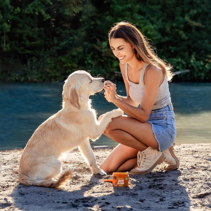 Snacks para Cães, Contra a Queda de Pelo - Alimento Suplementar para Cães para Manter o Pelo e a Pele Saudáveis - com Óleo de Salmão, Vitamina A e E - 180 g - PetDoctors - Loja Online