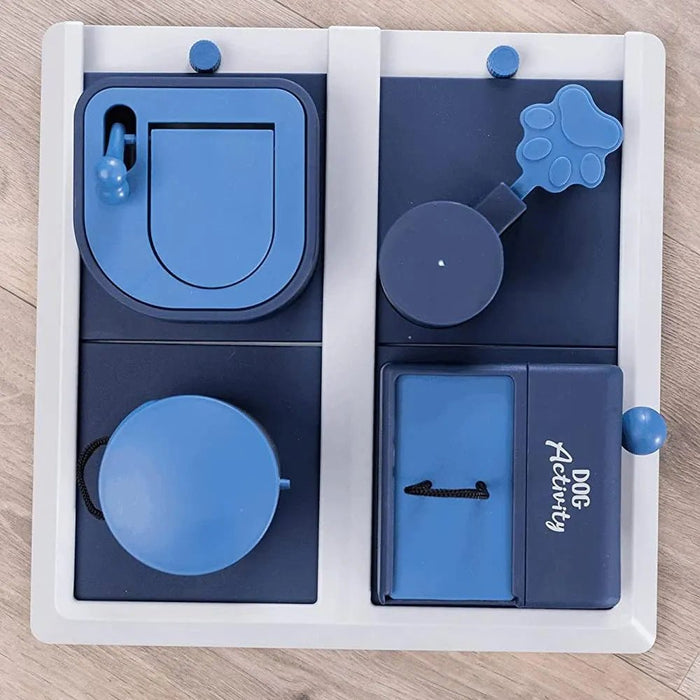 Trixie Brinquedo "Inteligente" - Dog Activity Poker Box 2, 31 × 10 × 31 cm, Nível 2 - PetDoctors - Loja Online